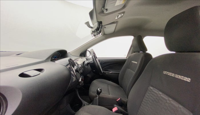 2014 Toyota Etios CROSS 1.2 G, Petrol, Manual, 74,122 km, Right Side Front Door Cabin