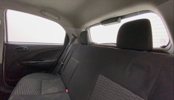 2014 Toyota Etios CROSS 1.2 G, Petrol, Manual, 74,122 km, Right Side Rear Door Cabin