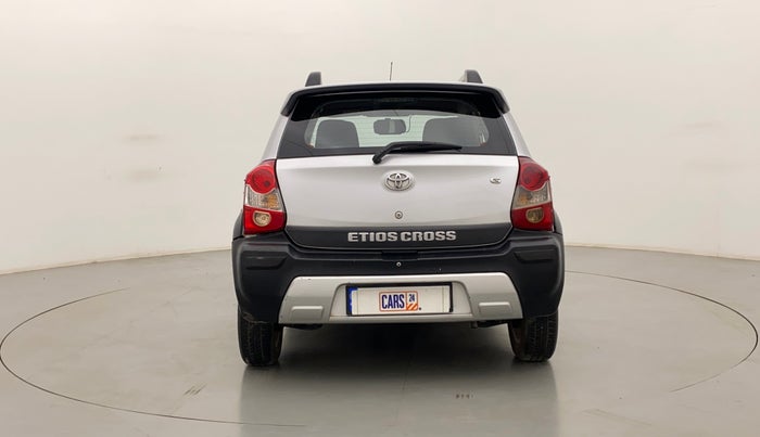 2014 Toyota Etios CROSS 1.2 G, Petrol, Manual, 74,122 km, Back/Rear
