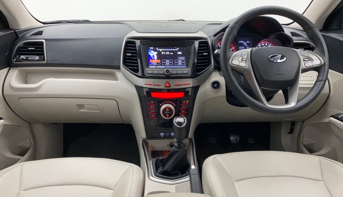 2021 Mahindra XUV300 W8 (O) 1.2 PETROL, Petrol, Manual, 9,715 km, Dashboard