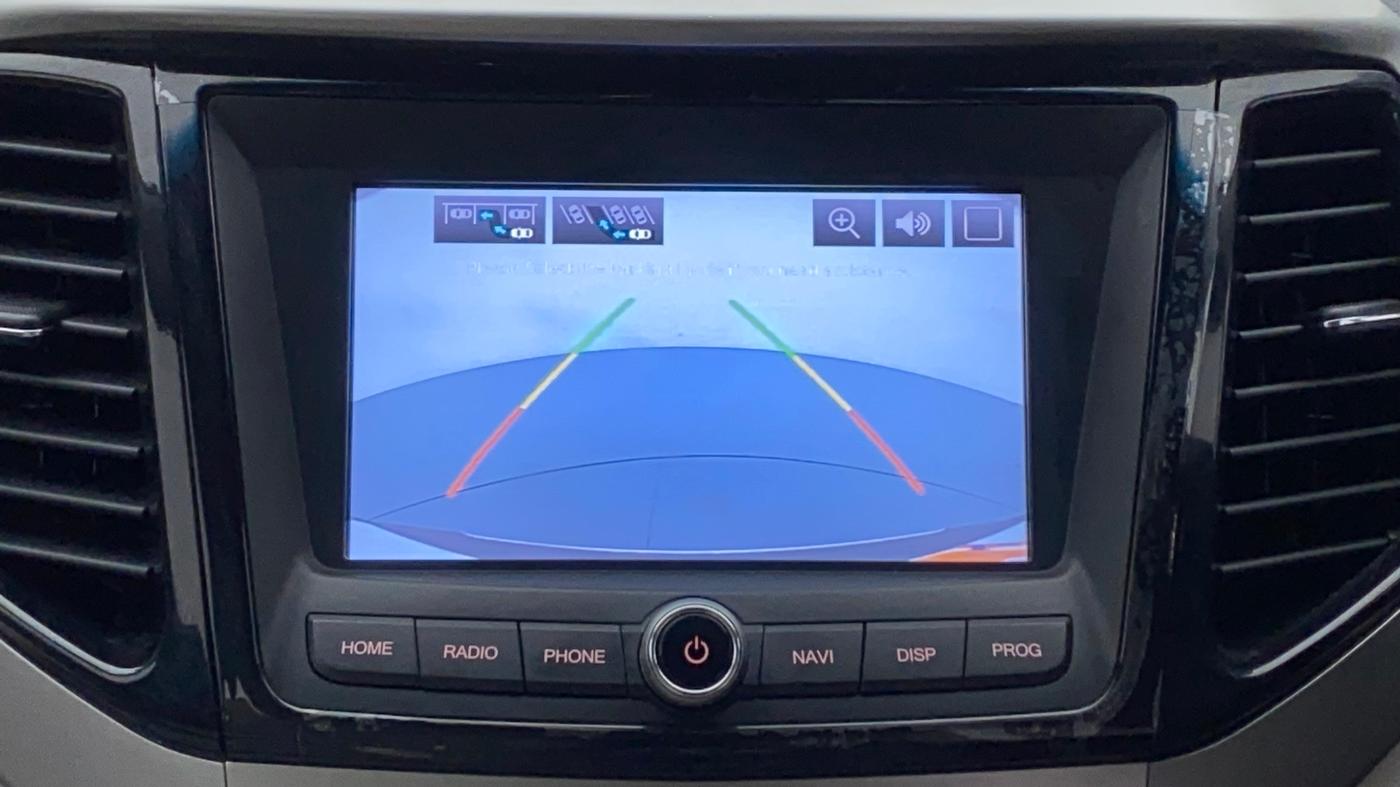 2021 Mahindra XUV300 W8 (O) 1.2 PETROL, Petrol, Manual, 9,715 km, Parking Camera