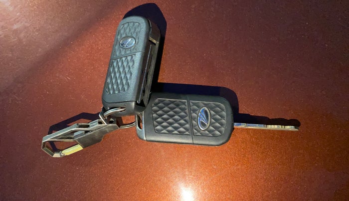 2021 Mahindra Thar LX PETROL HT 4WD AT, Petrol, Automatic, 15,895 km, Key Close Up