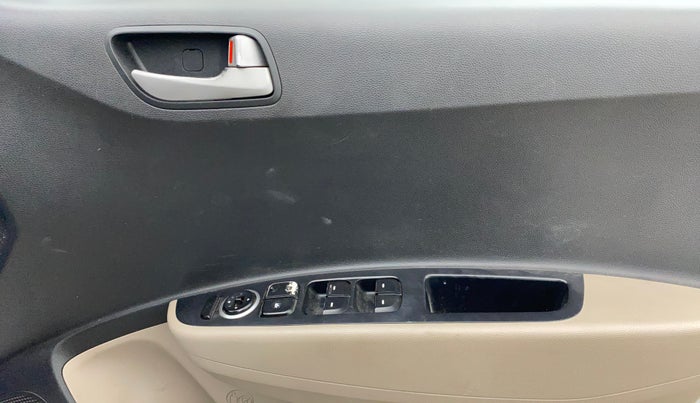 2014 Hyundai Xcent SX AT 1.2 (O), Petrol, Automatic, 88,100 km, Driver Side Door Panels Control