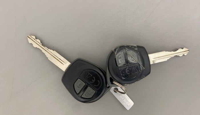 2022 Maruti Swift VXI AMT, Petrol, Automatic, 2,718 km, Key Close Up