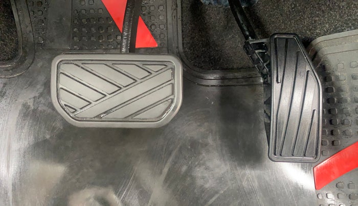 2022 Maruti Swift VXI AMT, Petrol, Automatic, 2,718 km, Pedals