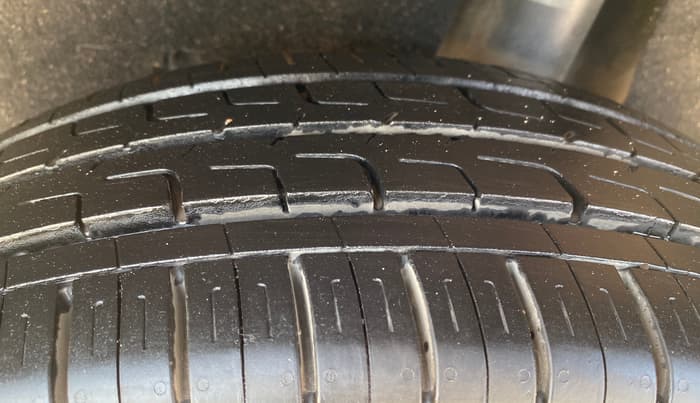 2018 Maruti Baleno DELTA PETROL 1.2, Petrol, Manual, 68,643 km, Left Rear Tyre Tread