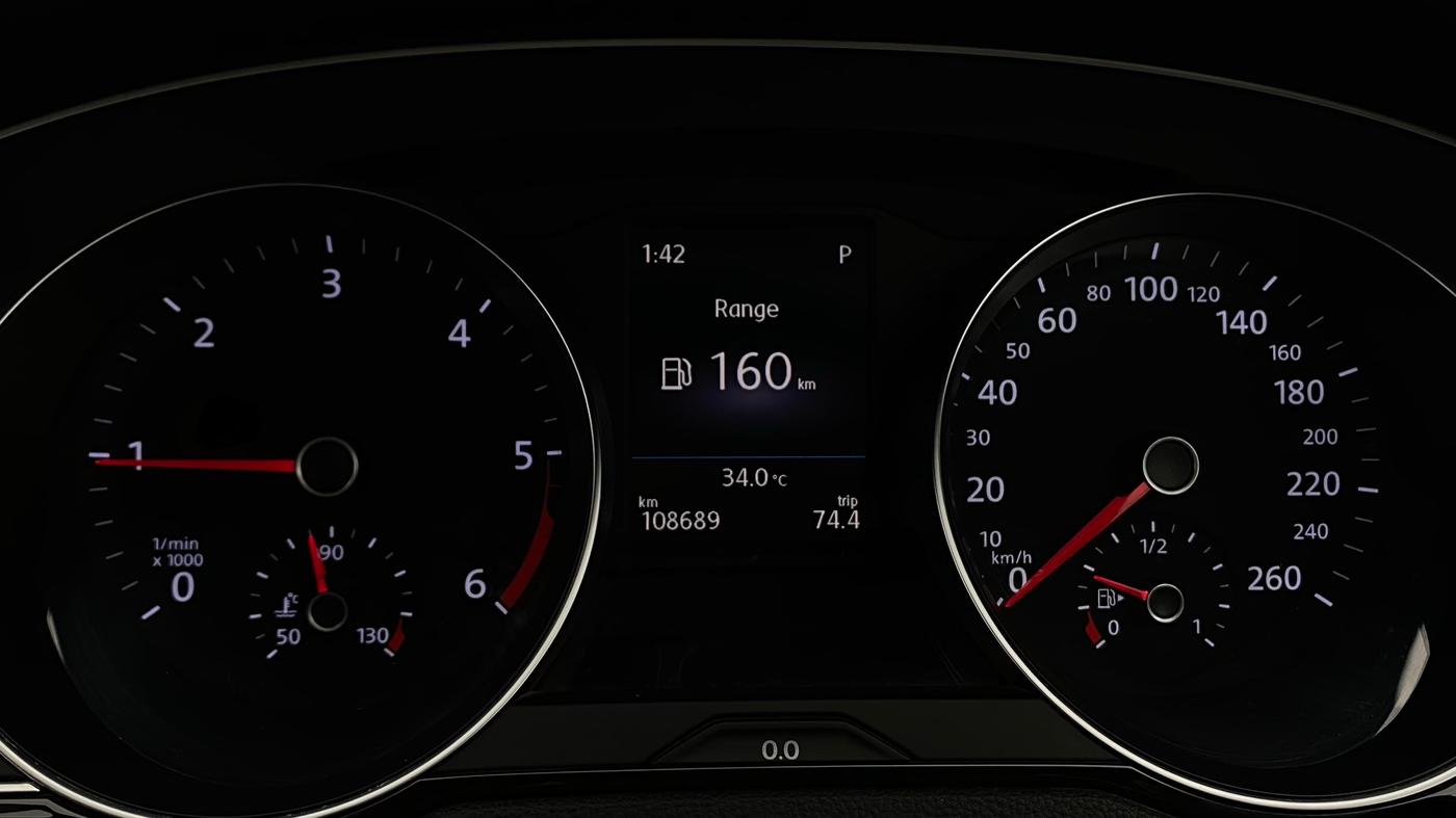 2018 Volkswagen Passat HIGHLINE DSG, Diesel, Automatic, 1,08,680 km, Odometer Image