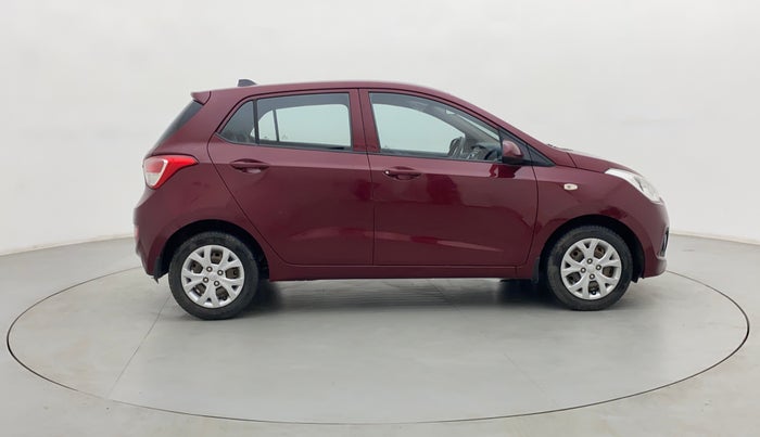 2015 Hyundai Grand i10 MAGNA 1.2 KAPPA VTVT, Petrol, Manual, 17,357 km, Right Side View