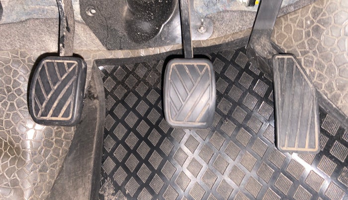 2014 Maruti Celerio VXI CNG D, CNG, Manual, 38,393 km, Pedals