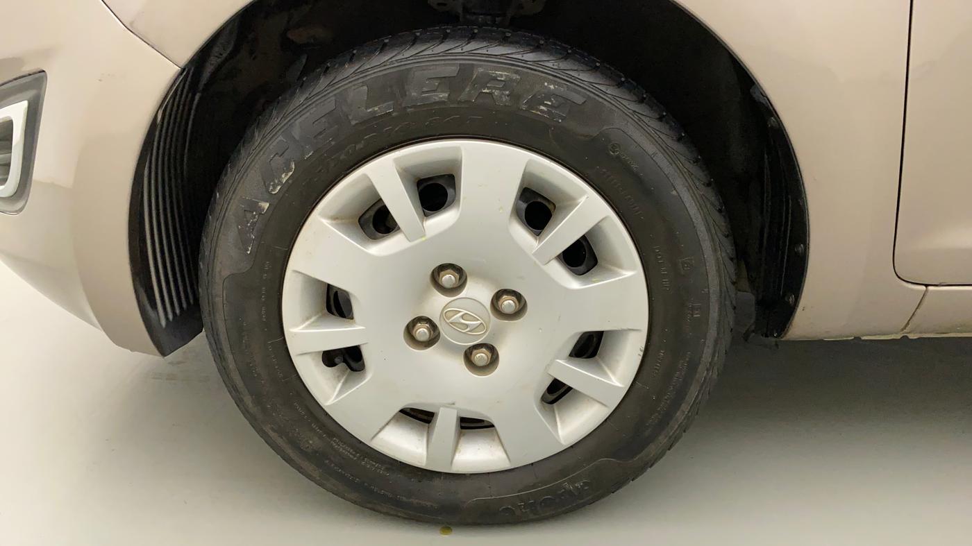 2013 Hyundai i20 MAGNA 1.2, Petrol, Manual, 40,449 km, Left Front Wheel