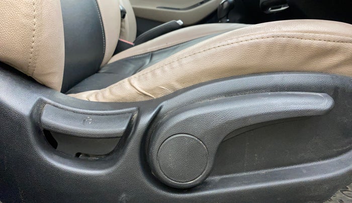 2017 Hyundai Elite i20 SPORTZ 1.2, Petrol, Manual, 92,495 km, Driver Side Adjustment Panel