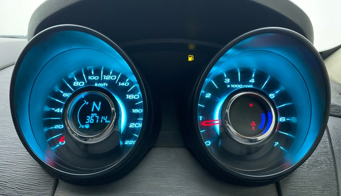 2018 Mahindra XUV500 W5 FWD, Diesel, Manual, 35,913 km, Odometer Image