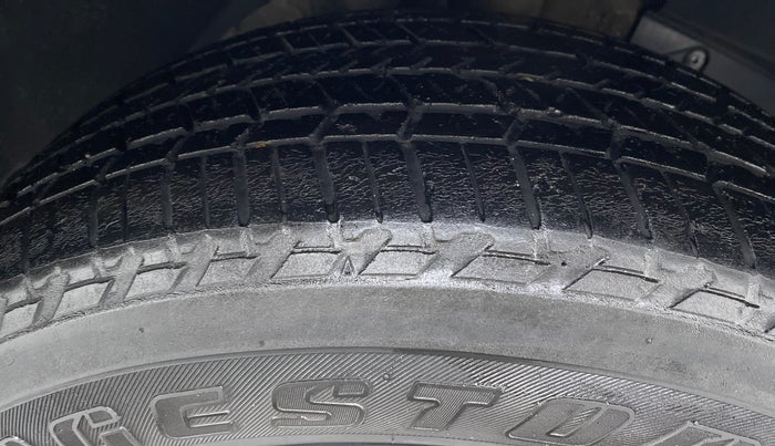 2018 Mahindra XUV500 W5 FWD, Diesel, Manual, 35,913 km, Right Front Tyre Tread