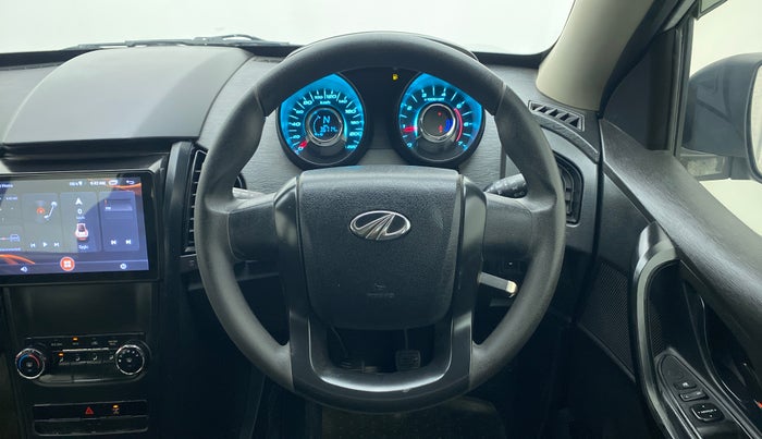 2018 Mahindra XUV500 W5 FWD, Diesel, Manual, 35,913 km, Steering Wheel Close Up