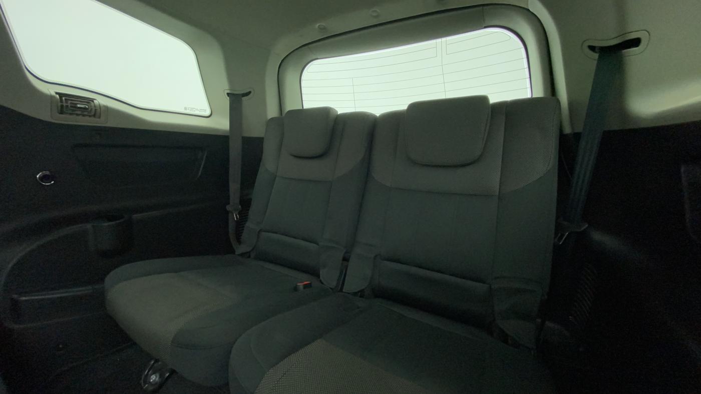 2018 Mahindra XUV500 W5 FWD, Diesel, Manual, 35,913 km, Third Seat Row ( optional )