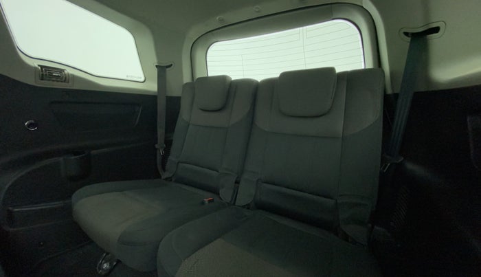 2018 Mahindra XUV500 W5 FWD, Diesel, Manual, 35,913 km, Third Seat Row ( optional )