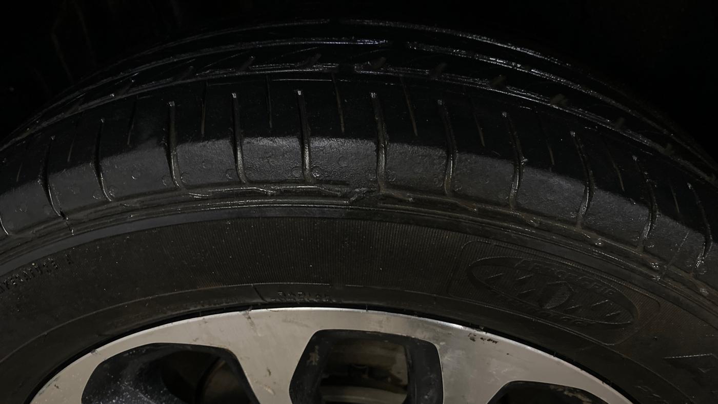 2022 Maruti Grand Vitara ZETA SMART HYBRID, Petrol, Manual, 1,13,106 km, Right Rear Tyre Tread