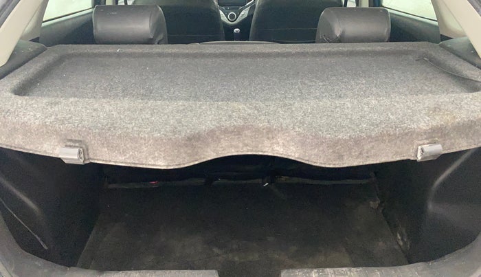 2016 Maruti Baleno ZETA DIESEL 1.3, Diesel, Manual, 75,269 km, Boot Inside