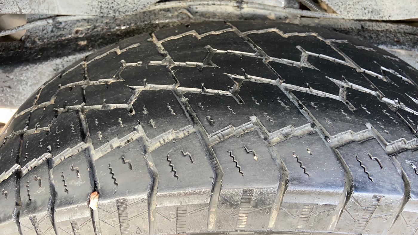 2021 Mahindra Thar LX D AT 4WD HT, Diesel, Automatic, 1,06,043 km, Right Rear Tyre Tread
