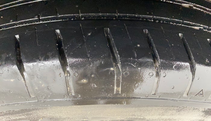 2022 Maruti Swift ZXI, Petrol, Manual, 1,12,438 km, Left Rear Tyre Tread