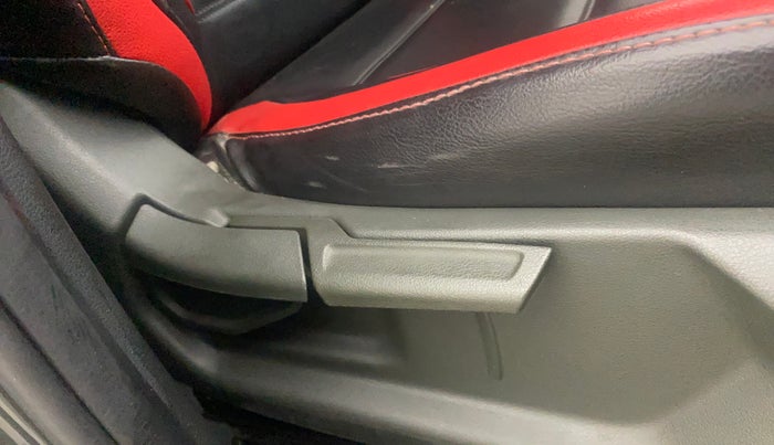 2021 Hyundai VENUE SX 1.0 TURBO IMT, Petrol, Manual, 34,472 km, Driver Side Adjustment Panel