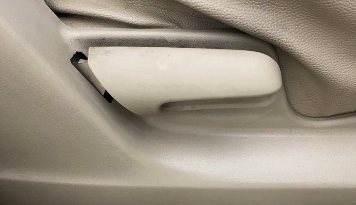 2018 Maruti Ertiga VXI, Petrol, Manual, 68,874 km, Driver Side Adjustment Panel