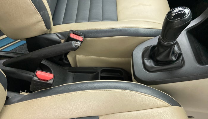 2019 Maruti New Wagon-R ZXI 1.2, Petrol, Manual, 92,829 km, Gear Lever