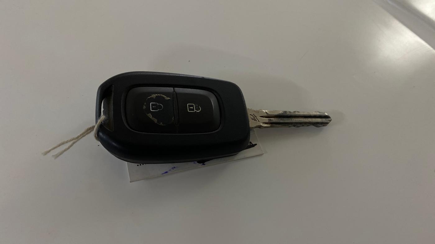 2023 Renault TRIBER RXT, Petrol, Manual, 28,622 km, Key Close Up