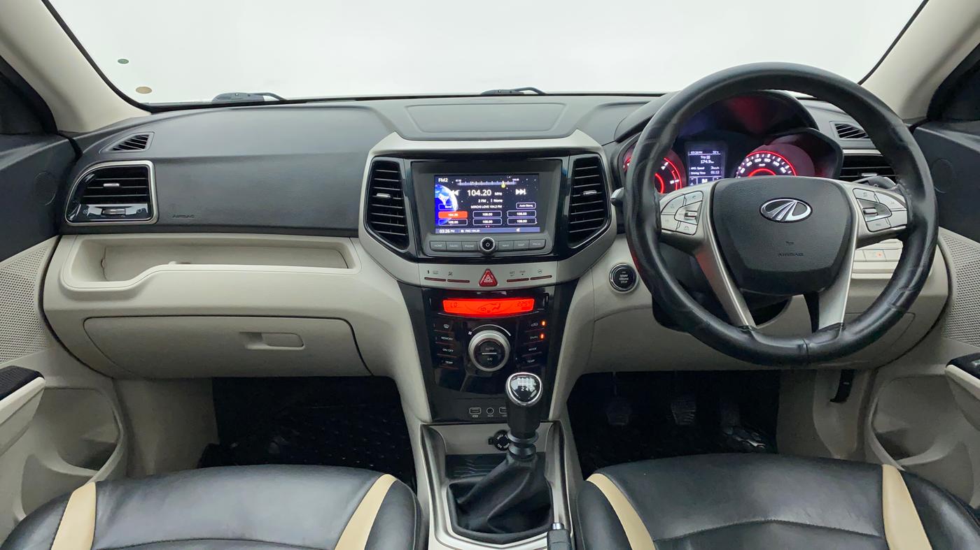 2020 Mahindra XUV300 W8 1.5 DIESEL, Diesel, Manual, 59,013 km, Dashboard