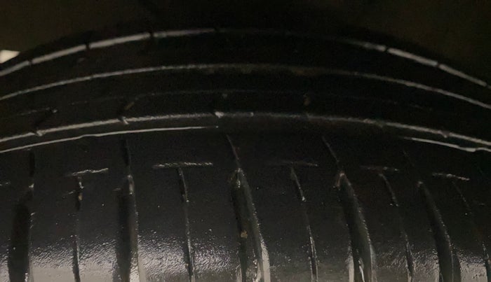 2018 Maruti Dzire ZXI PLUS, Petrol, Manual, 17,406 km, Left Front Tyre Tread