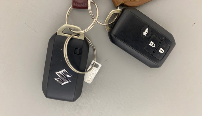 2018 Maruti Dzire ZXI PLUS, Petrol, Manual, 17,406 km, Key Close Up