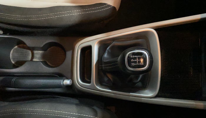 2023 Hyundai VENUE SX 1.2 PETROL, Petrol, Manual, 24,199 km, Gear Lever