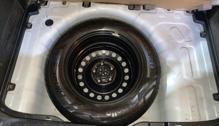 2023 Hyundai VENUE SX 1.2 PETROL, Petrol, Manual, 24,199 km, Spare Tyre