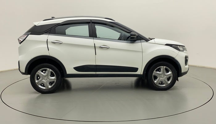 2020 Tata NEXON XM SUNROOF DIESEL, Diesel, Manual, 36,490 km, Right Side View