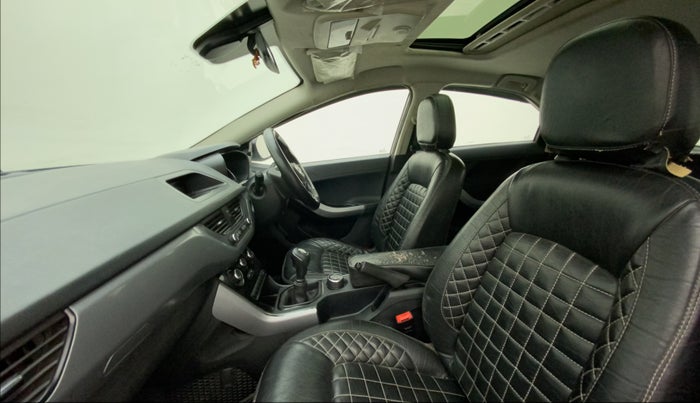 2020 Tata NEXON XM SUNROOF DIESEL, Diesel, Manual, 36,490 km, Right Side Front Door Cabin