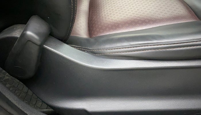 2017 Volkswagen Ameo TRENDLINE 1.2L, Petrol, Manual, 53,066 km, Driver Side Adjustment Panel