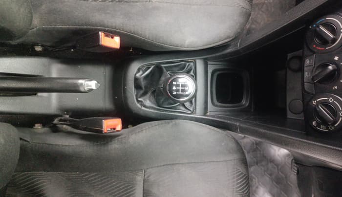 2013 Maruti Swift VXI, Petrol, Manual, 81,472 km, Gear Lever