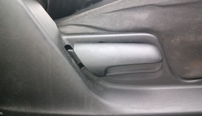 2013 Maruti Swift VXI, Petrol, Manual, 81,472 km, Driver Side Adjustment Panel