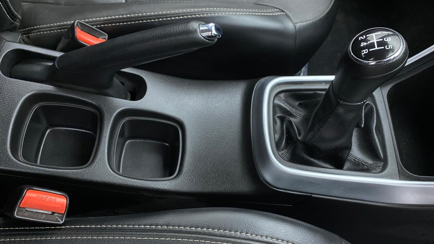 2020 Maruti S Cross ALPHA 1.5, Petrol, Manual, 6,133 km, Gear Lever