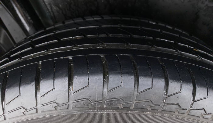 2020 Maruti S Cross ALPHA 1.5, Petrol, Manual, 6,133 km, Right Rear Tyre Tread