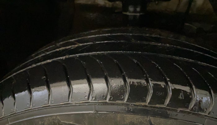 2022 Maruti Vitara Brezza VXI, Petrol, Manual, 32,627 km, Right Front Tyre Tread