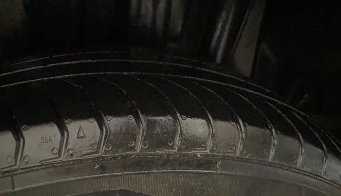 2022 Maruti Vitara Brezza VXI, Petrol, Manual, 32,627 km, Left Rear Tyre Tread