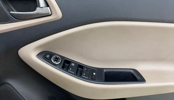 2015 Hyundai Elite i20 SPORTZ 1.2, Petrol, Manual, 81,832 km, Driver Side Door Panels Control