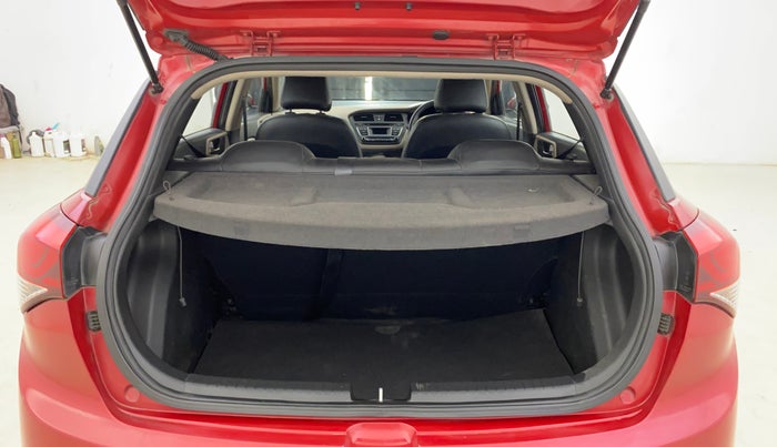 2015 Hyundai Elite i20 SPORTZ 1.2, Petrol, Manual, 81,832 km, Boot Inside