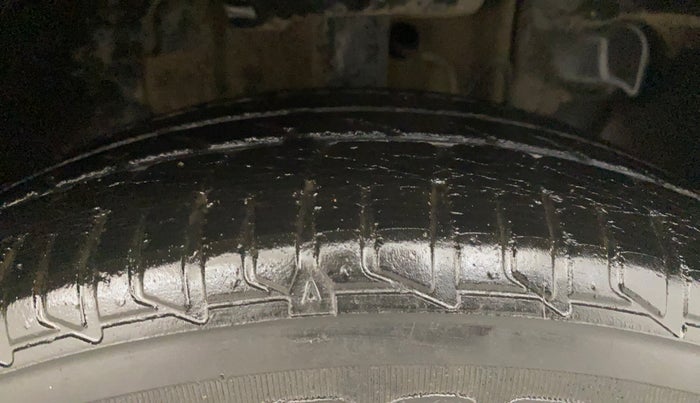 2018 Tata Tiago XZ PETROL, Petrol, Manual, 40,308 km, Right Front Tyre Tread
