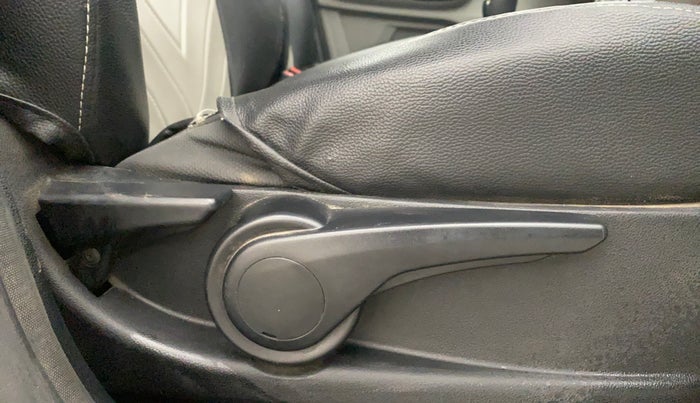 2018 Tata Tiago XZ PETROL, Petrol, Manual, 40,308 km, Driver Side Adjustment Panel