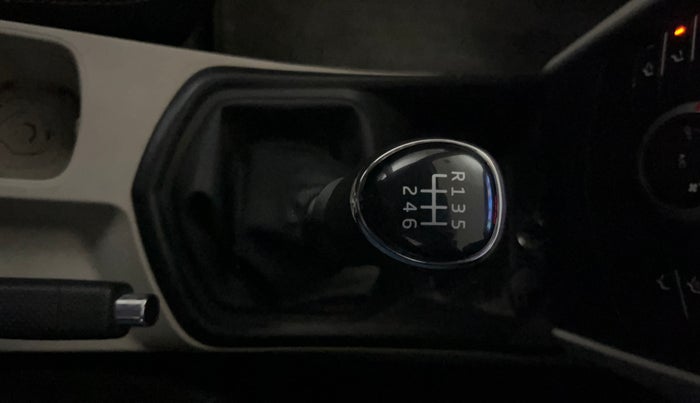 2021 Mahindra XUV300 W4 1.5 DIESEL, Diesel, Manual, 25,791 km, Gear Lever