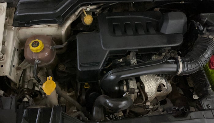 2021 Mahindra XUV300 W4 1.5 DIESEL, Diesel, Manual, 25,791 km, Engine View - Right