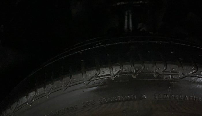 2018 Maruti Baleno ZETA PETROL 1.2, Petrol, Manual, 21,688 km, Right Front Tyre Tread