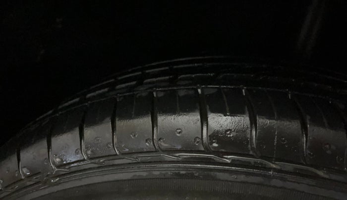 2018 Maruti Baleno ZETA PETROL 1.2, Petrol, Manual, 21,688 km, Left Rear Tyre Tread